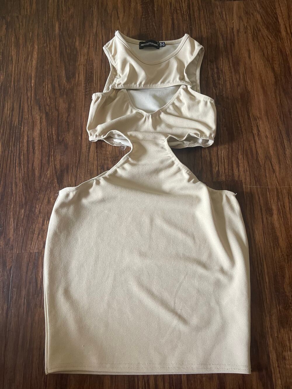 Pretty Little Things womens 4 cutout dress